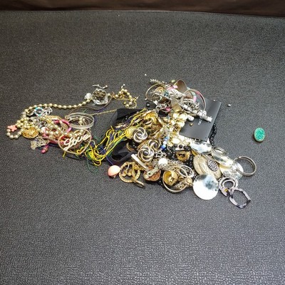 Almost 2 Pounds Of Jewelry Junk/Broken/Costume Lot
