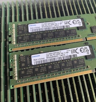 SAMSUNG M393A4K40EB3-CWE 32G 2RX4 PC4-3200AA-RB2-12 DDR4 Server Memory