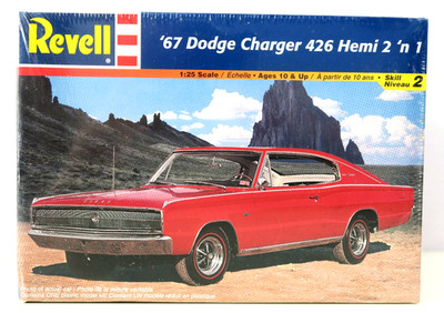 Revell 1967 Dodge Charger 426 Hemi 2 n 1 - 1:25 Stock Drag 85-7669 SEALED NIB