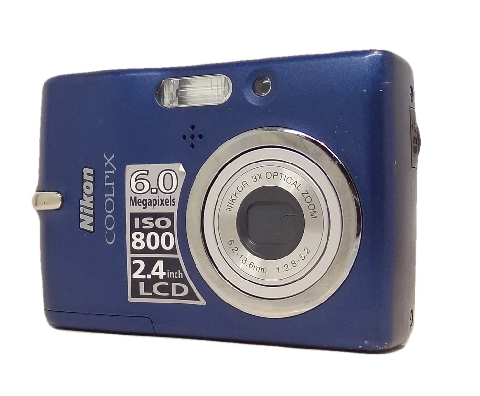 Nikon CoolPix L11 Blue Digital Camera - Nice Camera & Uses AA Batteries