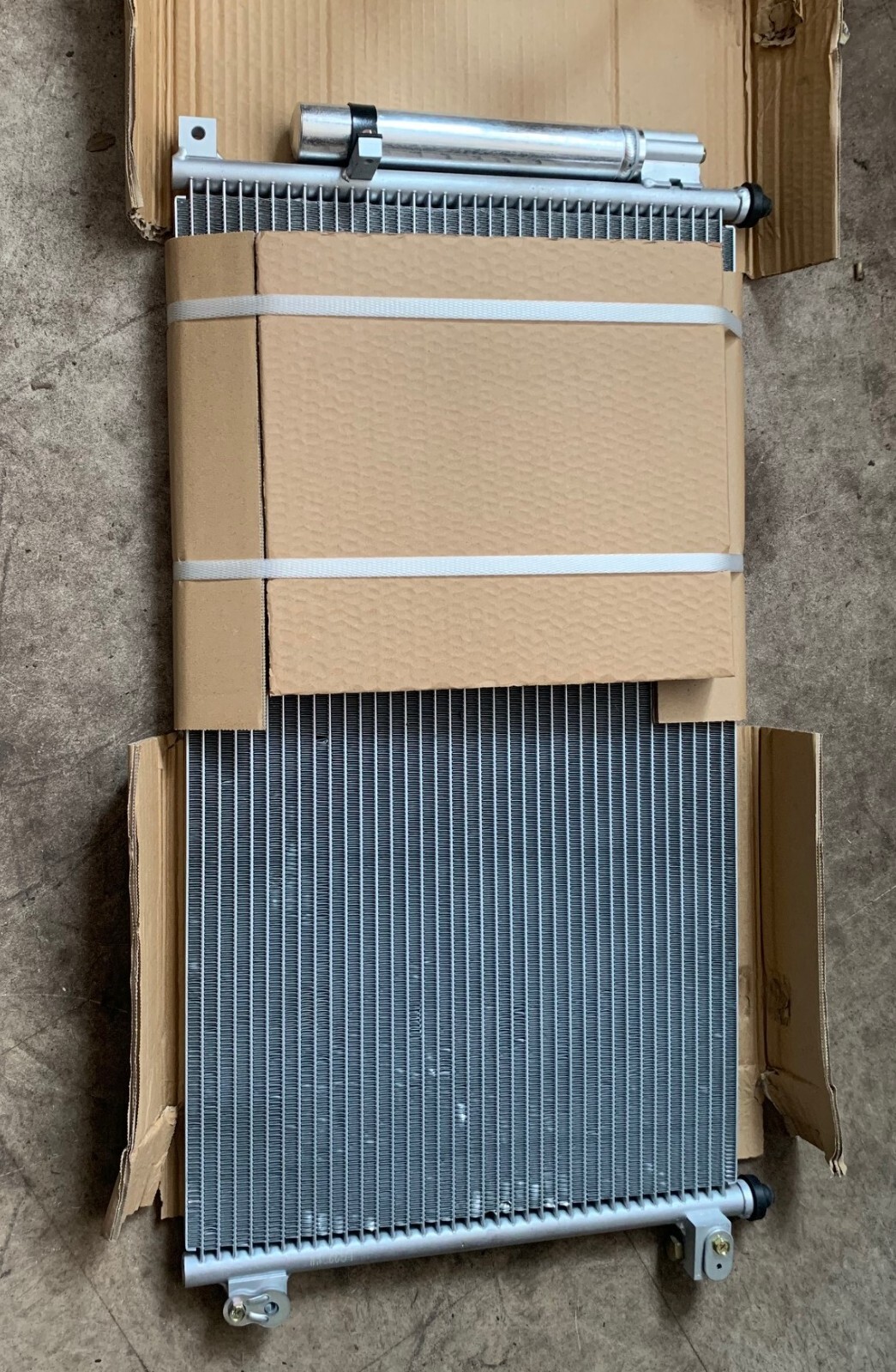 A/C CondenserCondenser Parallel Flow UAC CN 3086PFC fits 0307 Honda