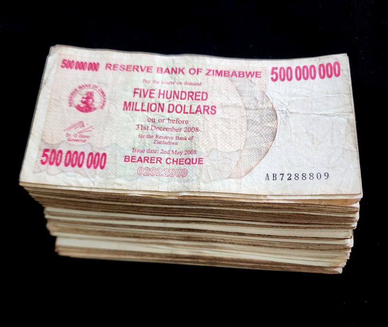 200 x Zimbabwe 500 million dollar bearer cheque banknotes / P-60 CIRCULATED