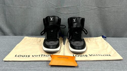 Louis Vuitton Men Monogram Rivoli Sneaker US9.5 UK8.5 Black White