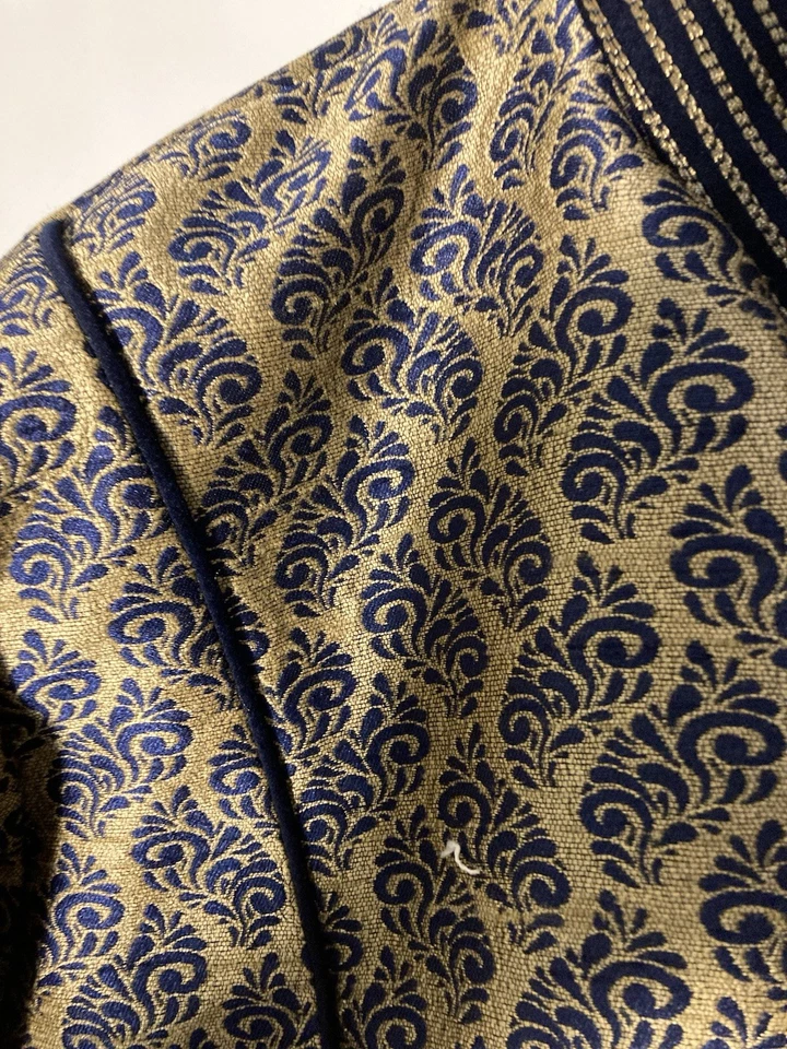 Jaqueta Longa Masculina Indo Western Sherwami-Bordada Azul e Dourada-Tamanho G (44)-NOVA - Imagem 2 de 4