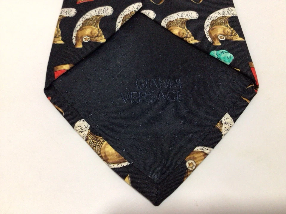GIANNI VERSACE Icónico CASCOS BULDOG Corbata Shako / Diseñado por el propio Versace años 90 Foto 3 de 4