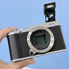 Fujifilm X-M1 XM1 16.3MP Mirrorless Digital Camera(Only Body) with Charger