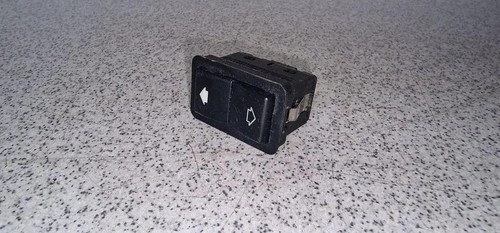 BMW 5 Touring E39 Schalter für Fensterheber hinten links 8368974 2.49 33750179
