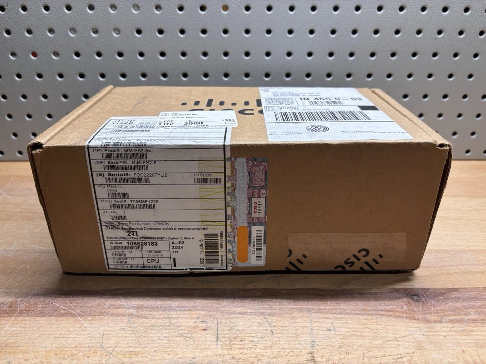 NEU Cisco NIM-ES2-8-P 8-Port Gigabit Ethernet Switch Netzwerk Schnittstellenmodul - Bild 1 von 4