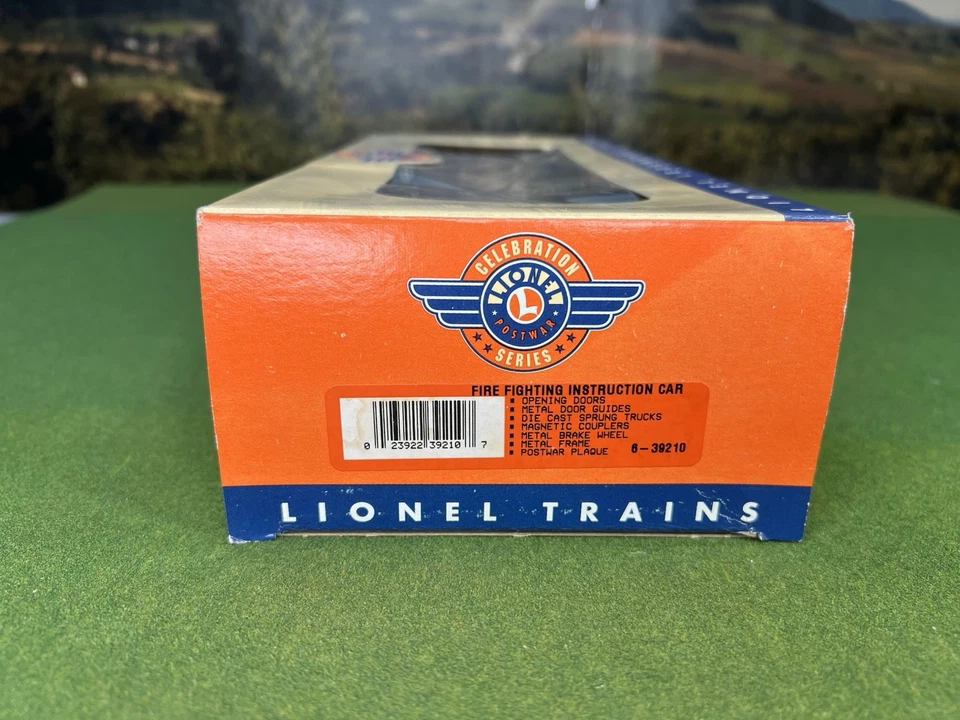 LIONEL 6-39210- POSTWAR CELEBRATION #6530 FIREFIGHTING INSTRUCTION CAR - NEW,OB - Image 2 of 4