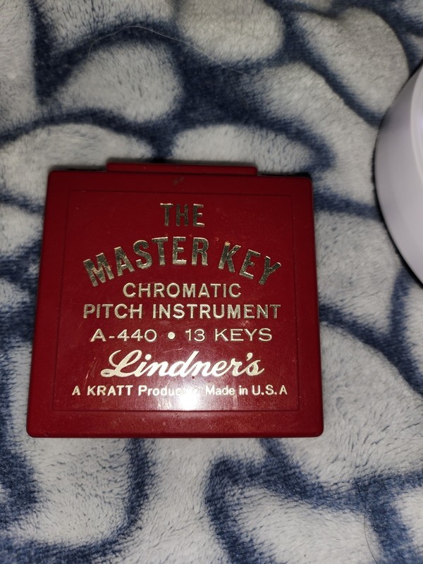 THE MASTER KEY CHROMATIC PITCH INSTRUMENT..13 KEYS