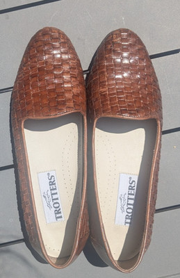 Trotters Liz 51-580 Brown Woven Leather Loafers,  Size 8M, Light-Medium Wear