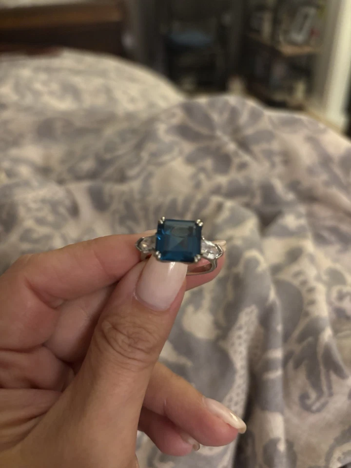 Anillo de cóctel de plata esterlina topacio azul Londres con baguettes talla 10 Foto 4 de 4