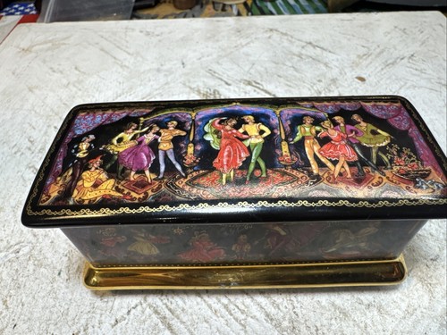 Vintage 1991 Ardleigh Elliot & Sons Russian Porcelain Nutcracker Music Box - Picture 2 of 13