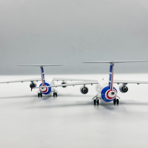 Collection aircraft models Antonov An-158 Cubana Reg: CU-T1712 CU-T1715 1/200 - Picture 5 of 21
