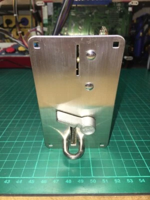 Monnayeur 100 Yen Asahi Seiko 730A Borne Arcade Cocktail Taito Table Coin Mech