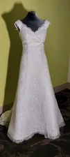 French Lace Wedding Dress - Size 44 - New
