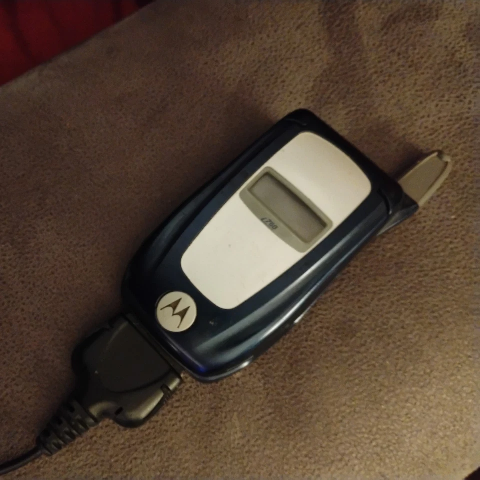 Teléfono celular plegable Motorola i series i760 - azul gris y negro (Nextel) Foto 2 de 4