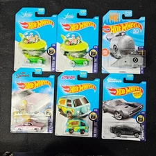 LOT OF 5 HOT WHEELS - SCREEN TIME - Pink Simpsons,Jetsons,Mystery Machine NEW