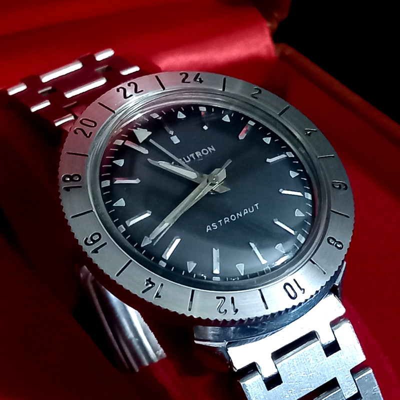 Bulova Accutron Spaceview M9