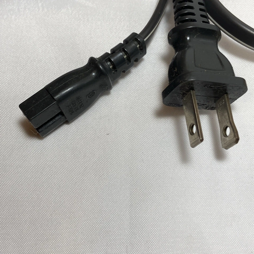 Оригинальные шнуры питания PS1 и новый аудиовизуальный шнур вторичного рынка - Изображение 3 из 3