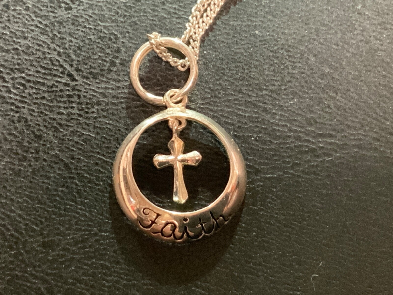 SOLID STERLING SILVER CHAIN & CROSS PENDANT (FAIT… - image 4