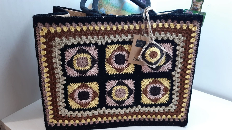 Borsa Granny Uncinetto Doubleface Cotone borsa donna iuta rivestita artigianale  - Immagine 3 di 4