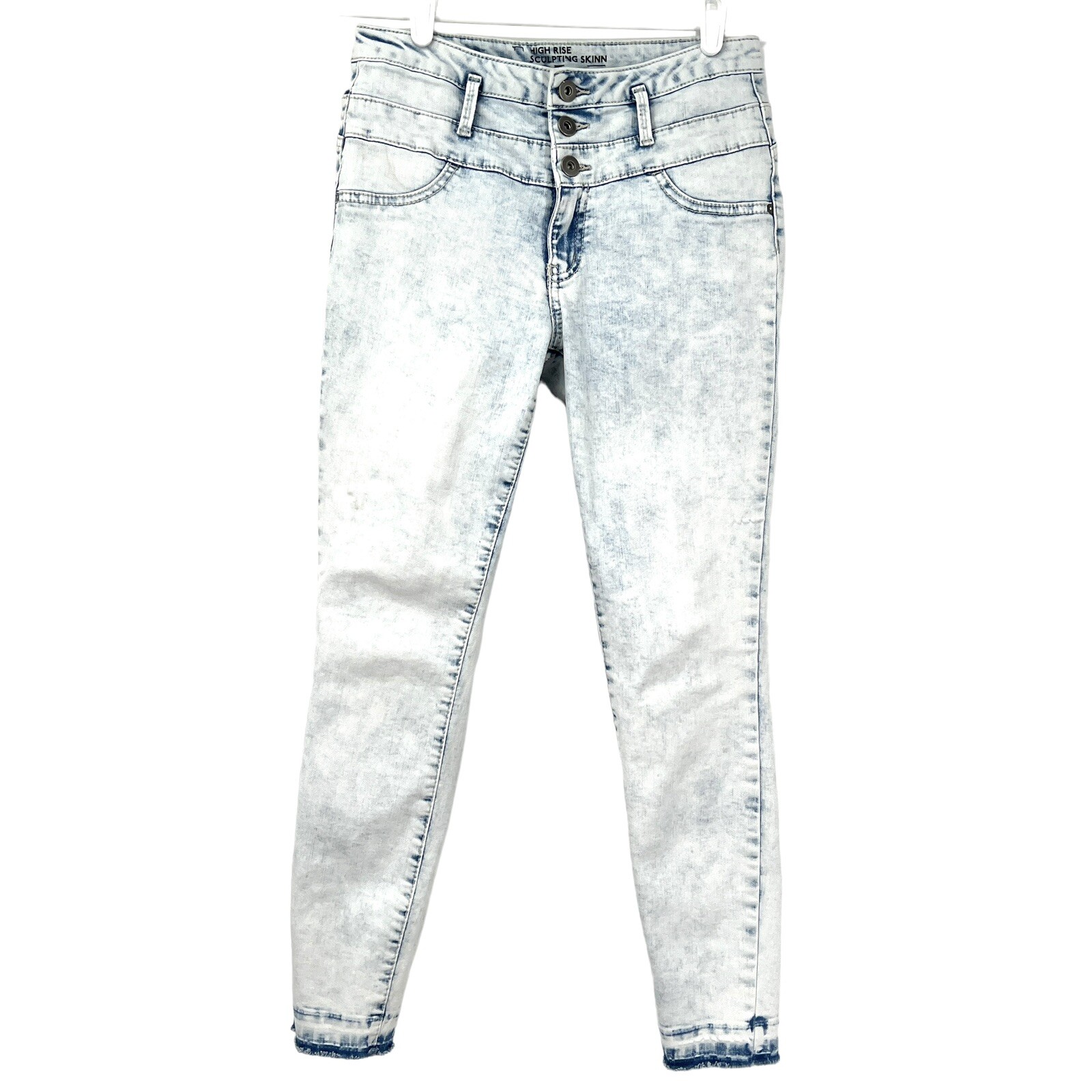 No Boundaries Women's High Rise Sculpting Skinny Jean… Gem