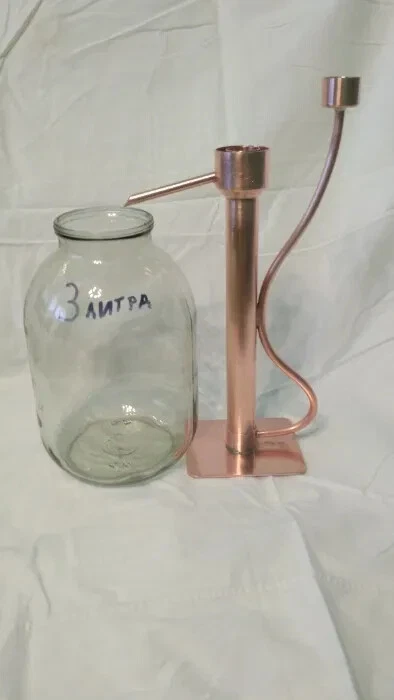Loro de cobre hecho a mano para destilación. nuevo Foto 2 de 4