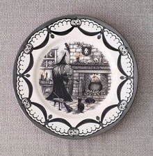 Royal Stafford Gothic 11in Dinner Plate Halloween Witch Cauldron Made