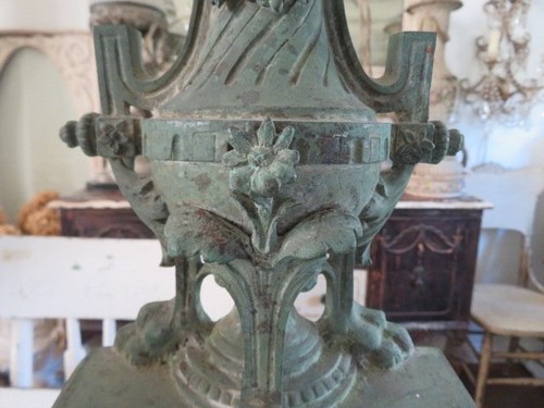 Old CAST IRON METAL Architectural FRENCH Standing PEDIMENT Swags Flowers Green - Picture 4 of 21