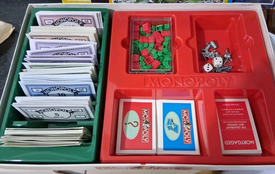 RARE Monopoly Swansea Edition 2005 Hasbro COMPLETE & NICE CONDITION FAMILY FUN - Image 2 of 4