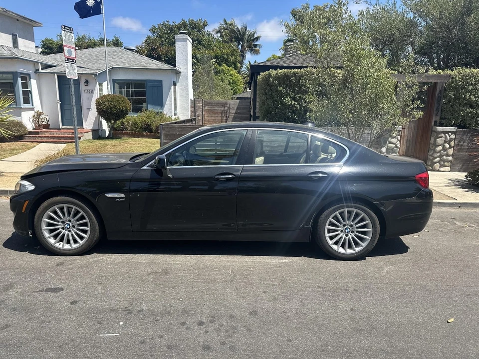 二手车顶面板玻璃 适合:2011 Bmw 535I A 级 — 第 2/4 张图片