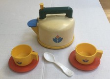 1987 Fisher Price Fun With Food 2113 Whistling Tea Kettle Set