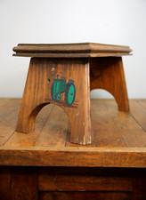 Panca sgabello poggiapiedi vintage primitivo legno verniciato John Deere trattore fattoria