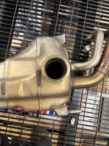 Gen 2 Audi R8 V10 5.2L Muffler Exhaust System, Slightly Used. - Picture 7 of 7