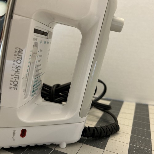Sunbeam Iron 3953-006 Series P - Picture 9 of 11