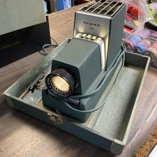 Vintage Argus 300 Slide Projector w/ Case, 4 inch Projection Anastigmat 3.5 lens