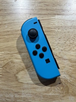 Broken Nintendo Switch Joy-Con Controller FOR PARTS ONLY
