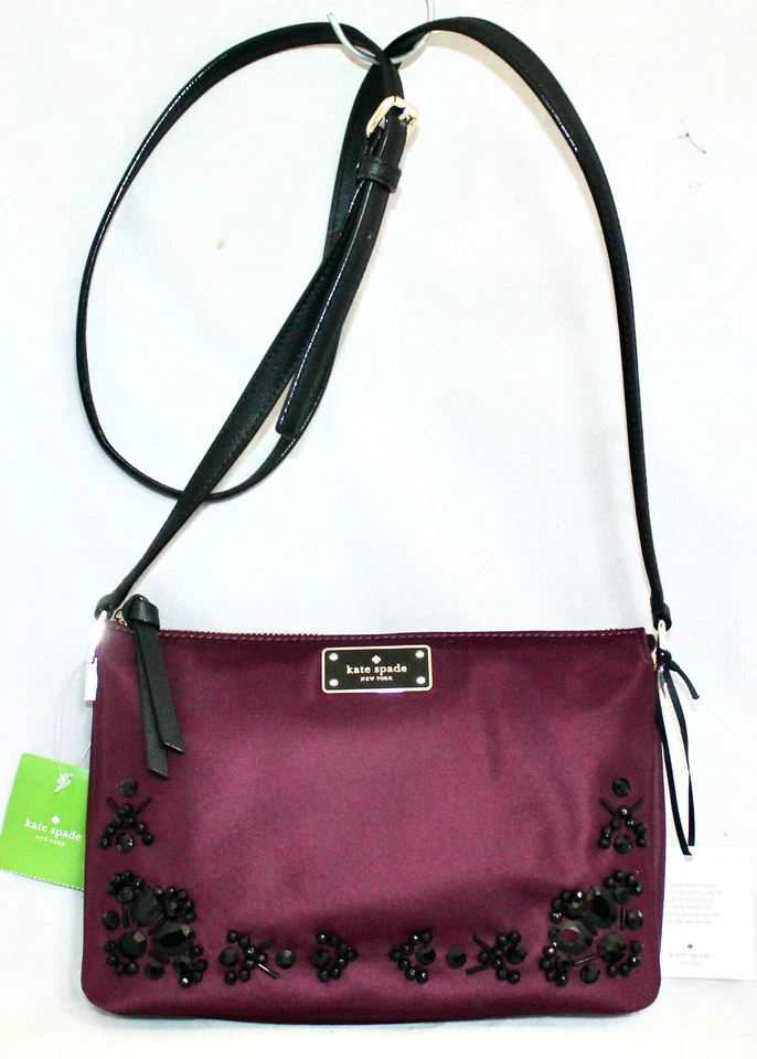 Bandolera KATE SPADE Wilson Road Embellecida Madelyne Ciruela Profunda Merlot WKRU5409