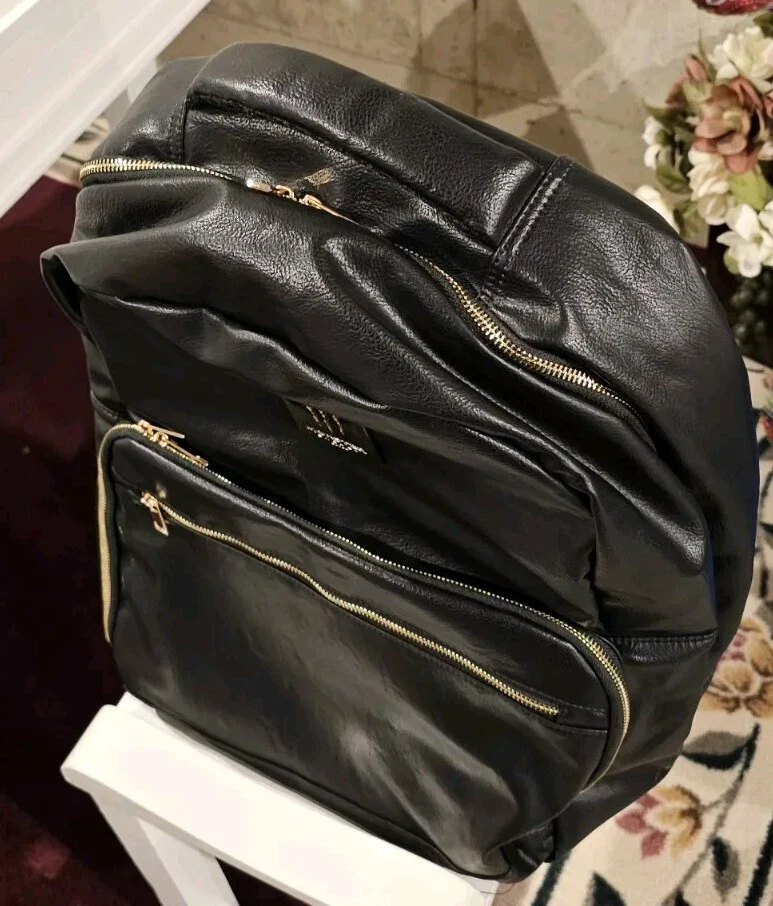 Raro Bolso Deportivo Monster Energy Cuero Negro Promo Dorado Mochila Limitada   Foto 3 de 4