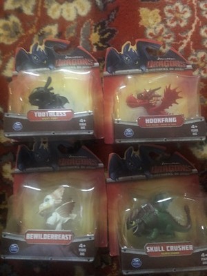 4 Different Unopened How To Train Your Dragon defenders of Berk :  Toothless, Be