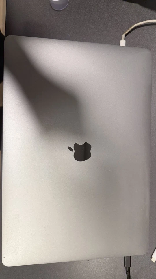 Apple Macbook Pro 15 Inch, 2016, Quad Core i7 2.9GHz 16GB 1TB SSD with touch bar - Image 3 of 4