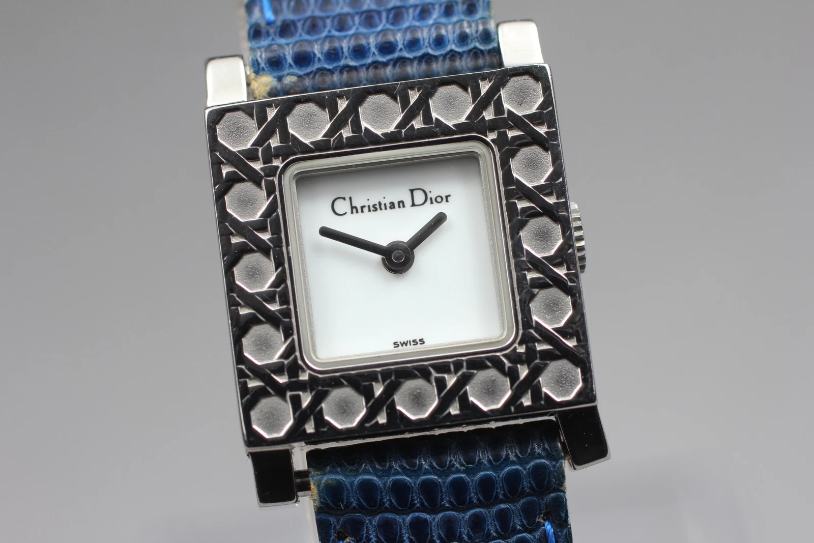 [Presque comme neuve] Montre femme Christian Dior D60 109 cadran blanc carré du JAPON
