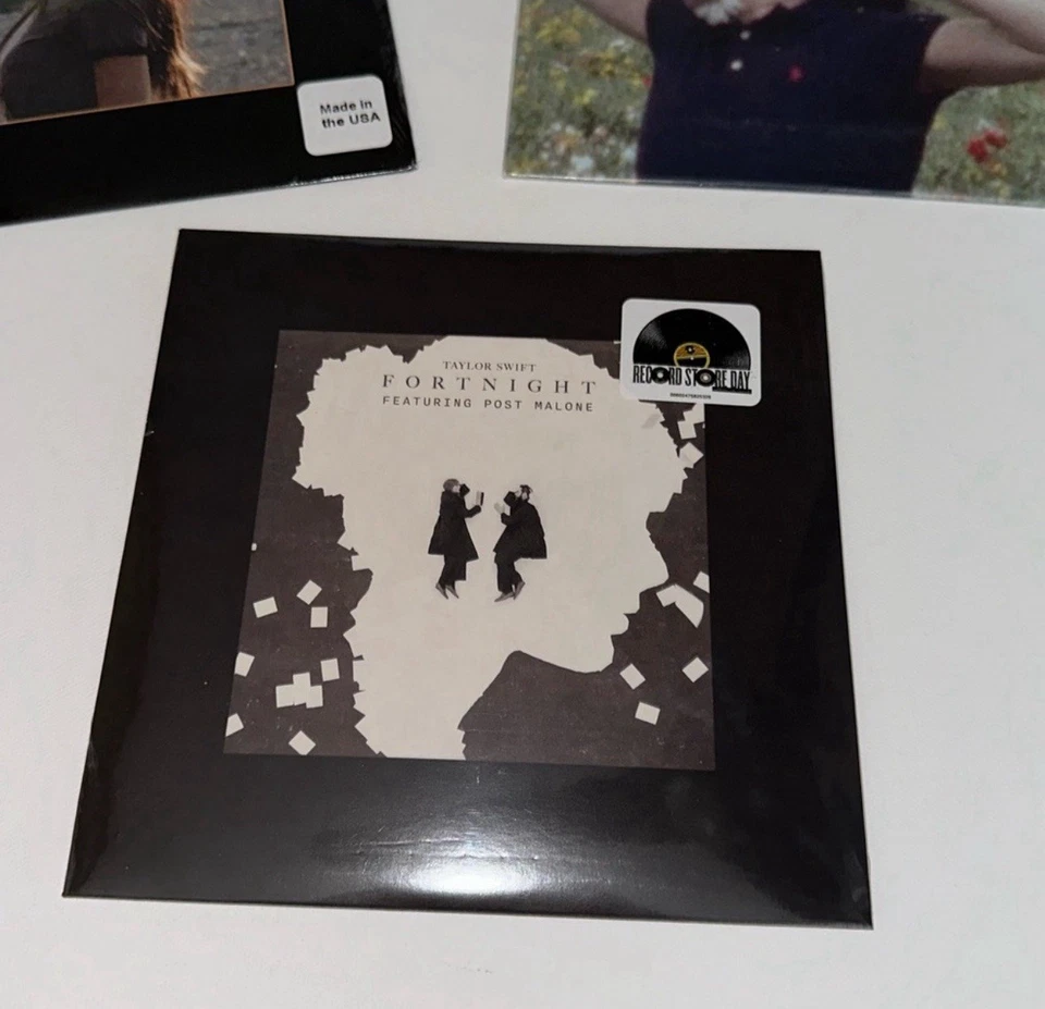 NEW TAYLOR SWIFT, BILLIE EILLISH, MADISON BEER 7 INCH VINYLS - Image 3 of 4