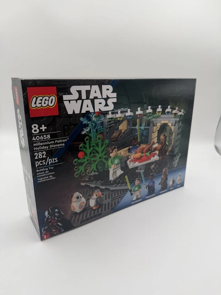 LEGO Star Wars Millennium Falcon Holiday Diorama 40658 Brand New Sealed Disney - Image 3 of 4