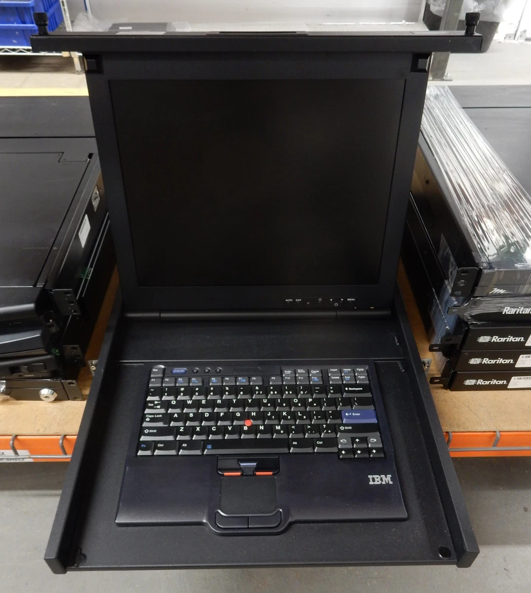 IBM Console Switch 黒 動作確認済み s-l1200.png