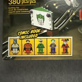 Lego DC Universe Super Heroes- Batman- The Dynamic Duo Funhouse Escape (6857)New