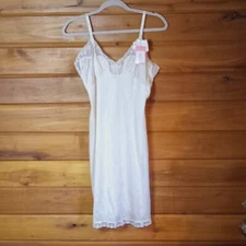 NWT Antron lll Nylon Full Slip By Dupont Size 12 Petite Beige VTG New Old Stock