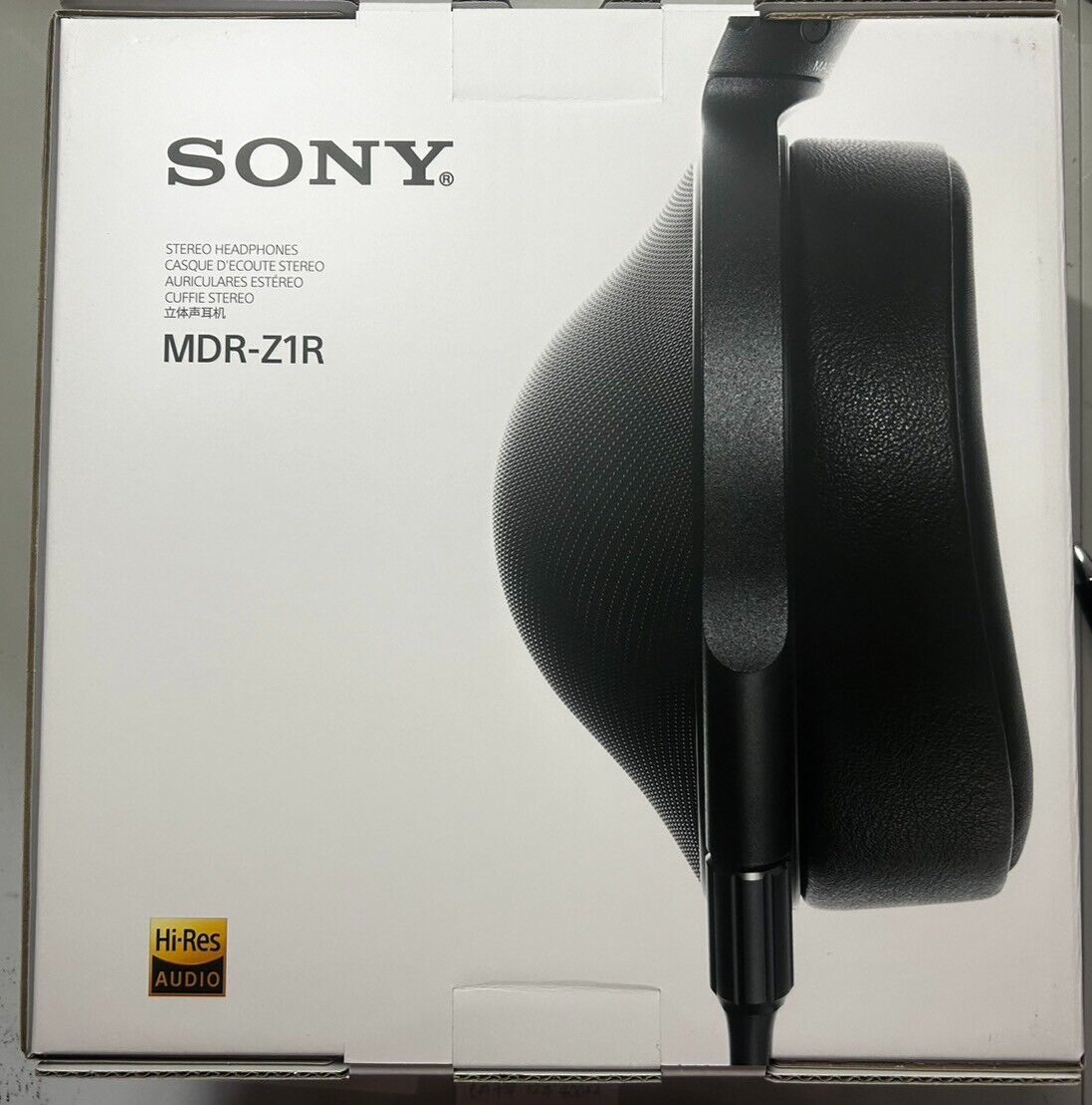 SONY MDR-Z1R High-Resolution Over-ear Stereo Headphones Black Signature  Series N