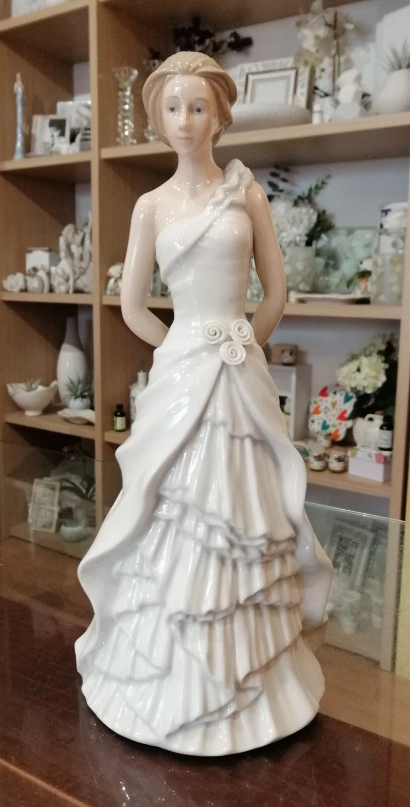 Foto 1 di 9